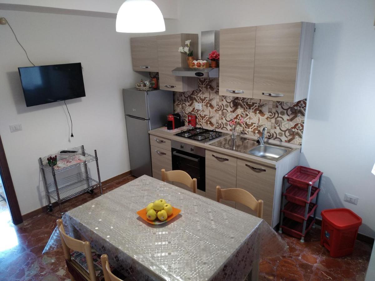 Апартаменти Casa Donna Franca Кастільйоне-ді-Сицилія Екстер'єр фото