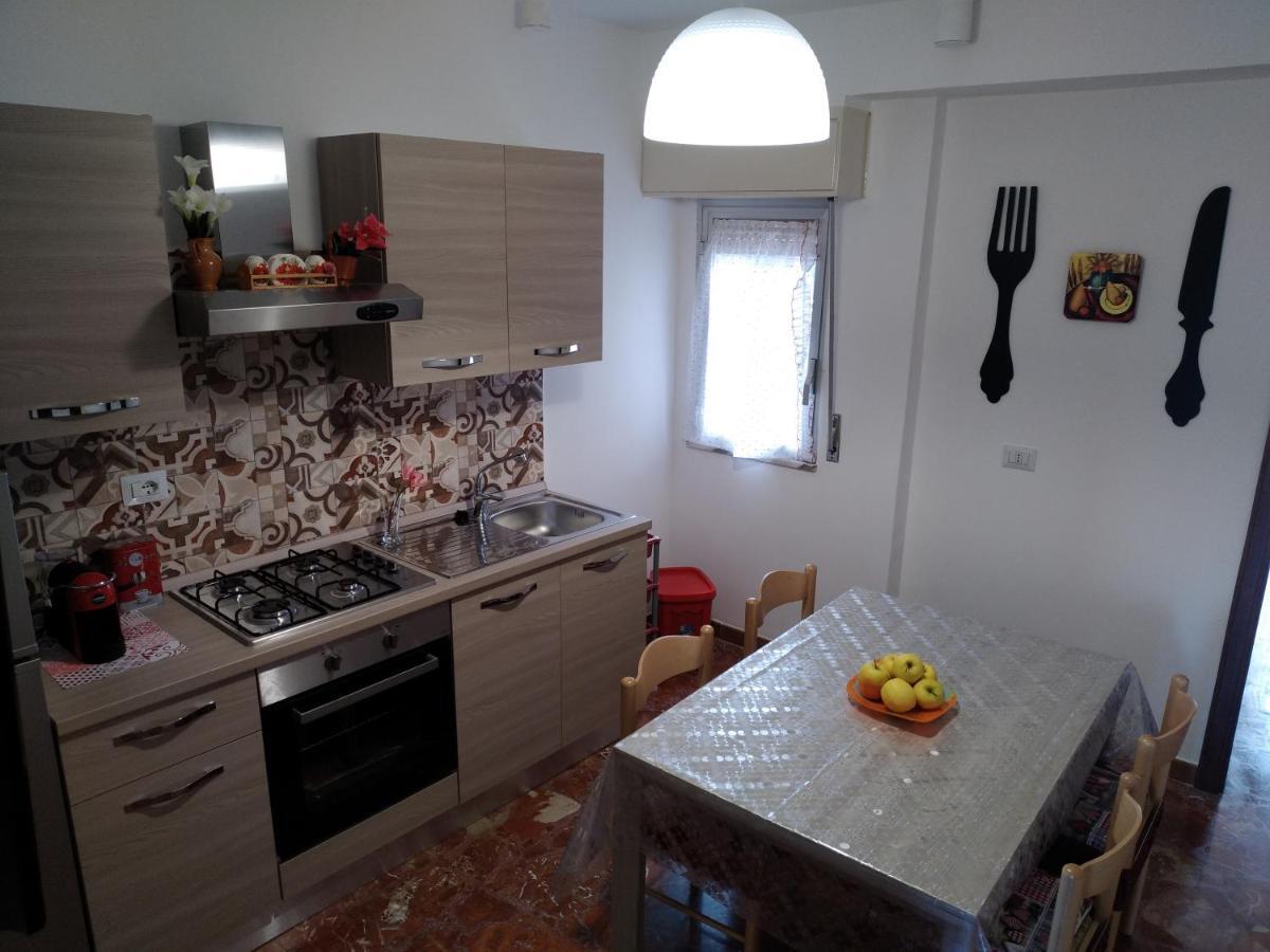 Апартаменти Casa Donna Franca Кастільйоне-ді-Сицилія Екстер'єр фото